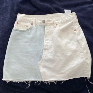 Levi’s Skirt w25